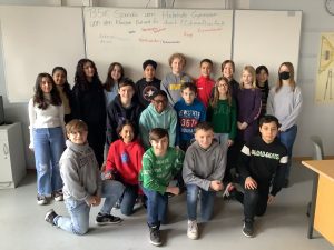 Mehr über den Artikel erfahren Der Kurs Praktische Philosophie 6 c/d spendet für das Tierheim