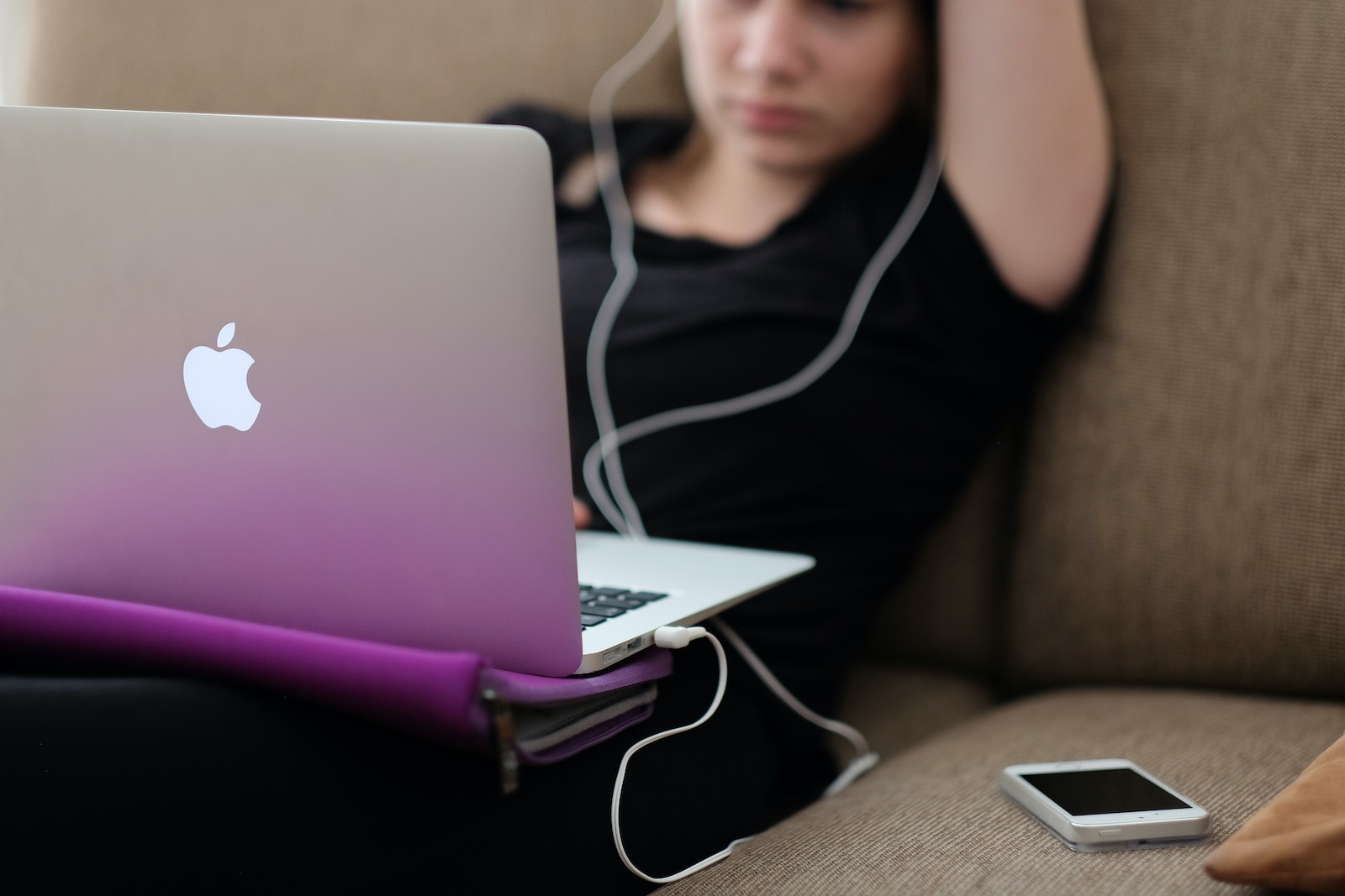 Sie betrachten gerade Thematischer Elternabend: Medienkonsum bei Kindern, Jugendlichen – Eltern – Das Tablet als Werkzeug