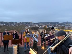 Mehr über den Artikel erfahren Musikalischer Advent am Helmholtz-Gymnasium