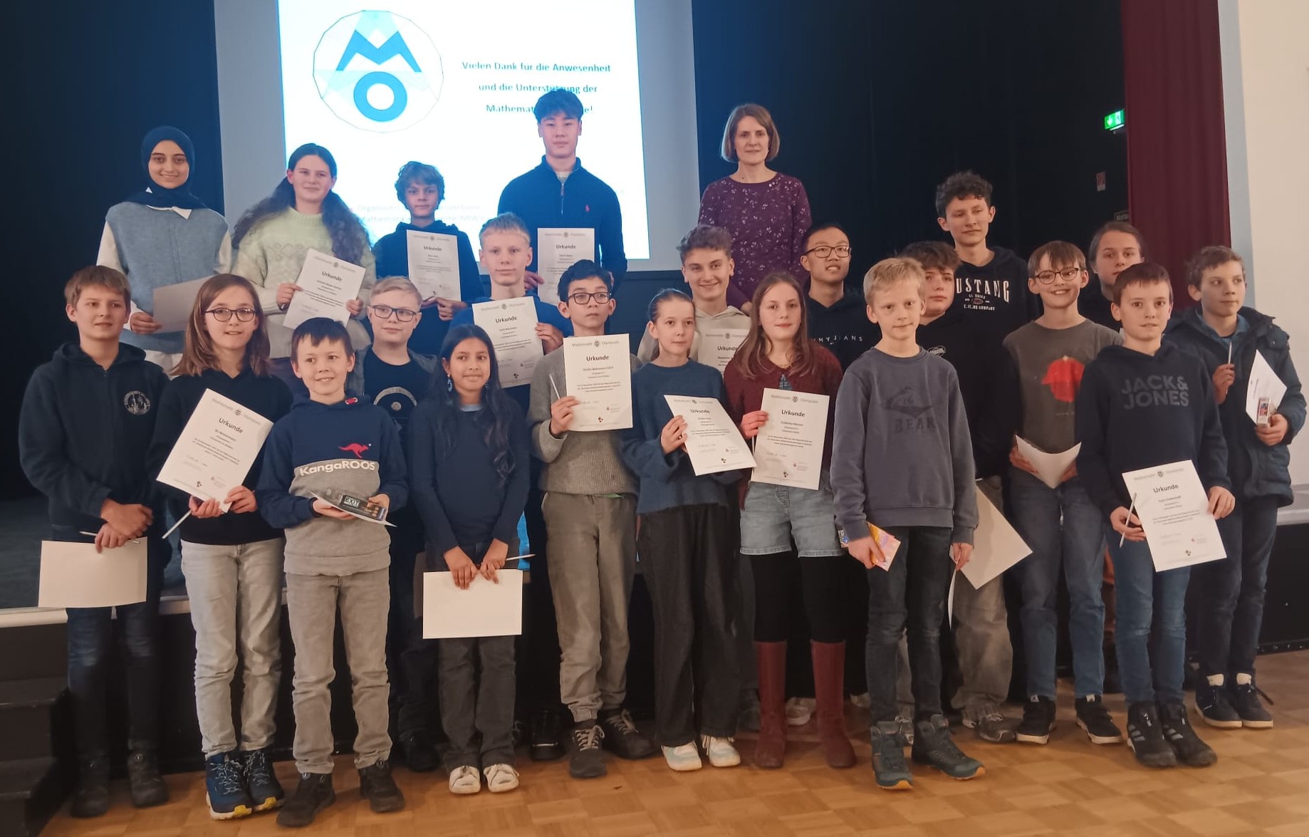 Sie betrachten gerade Zwei Helmhöltzer bei der Mathematik-Olympiade ausgezeichnet