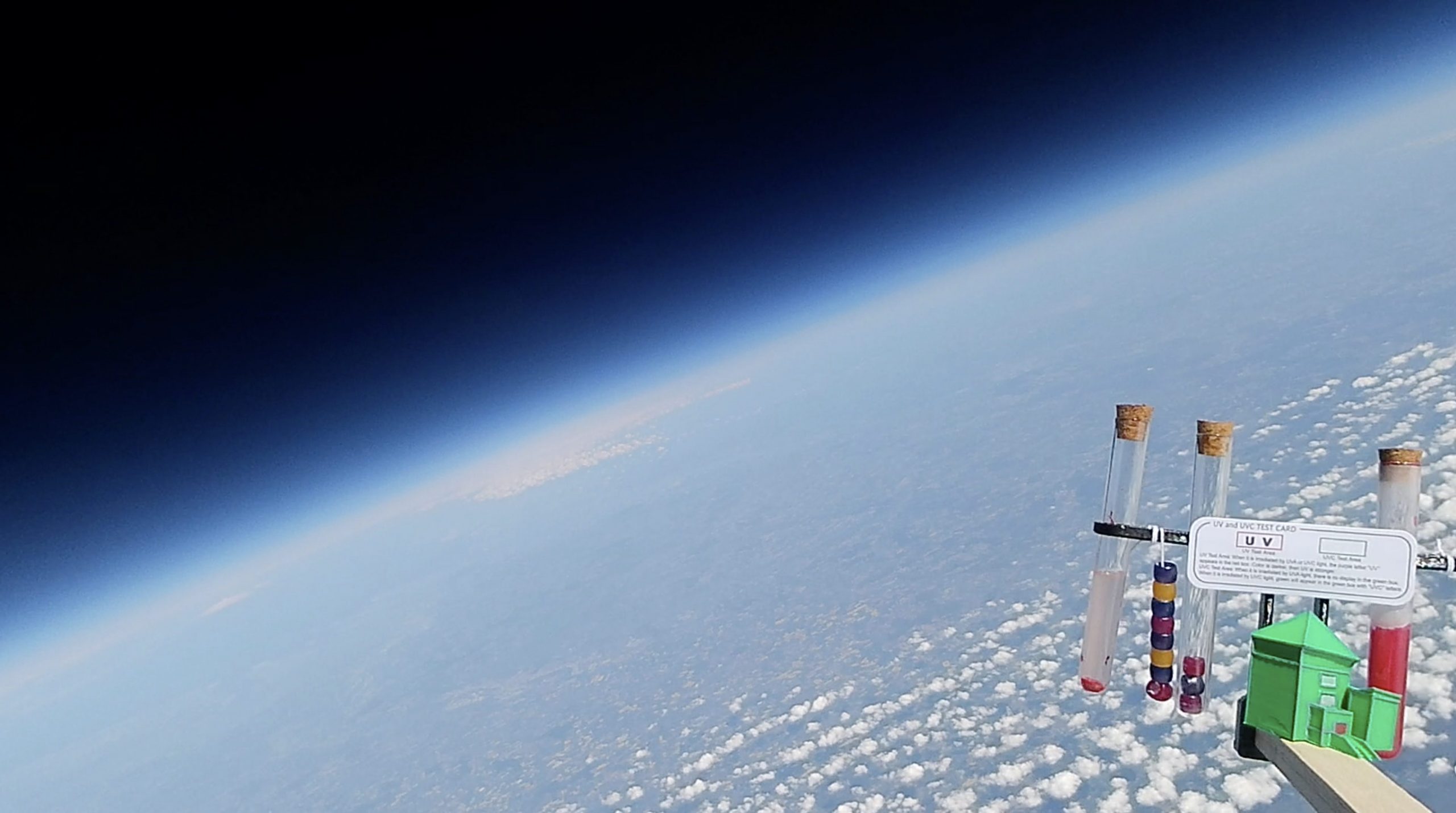 Sie betrachten gerade Helmholtz in Space