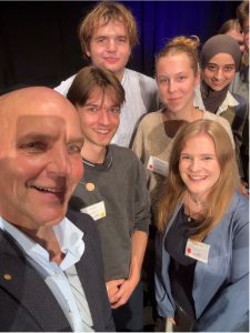 Prof. Benjamin List, Nobelpreis Chemie 2021, Jakob Halm, Leif Borgstädt, Rita Bernloehr, Saphira Buchholz (Ceci) und Maisam Dikna (Ceci). (Quelle: privat)